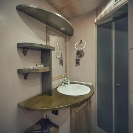 тhe Bohemian Lodge-entire House With Sauna *