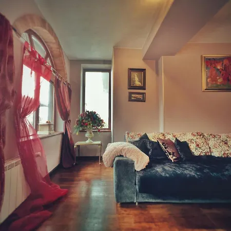 тhe Bohemian Lodge-entire House With Sauna * Veliko Tŭrnovo